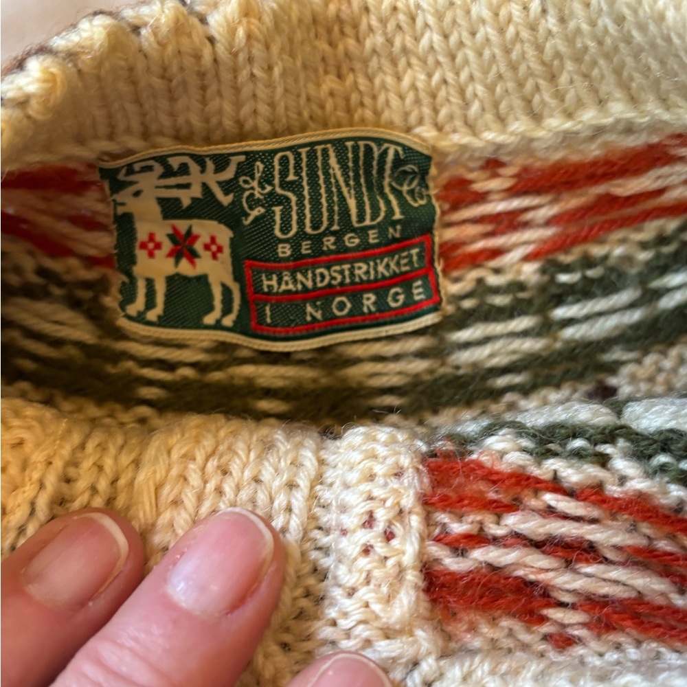 Vintage gorgeous hand knit wool sweater - Picture 6 of 10